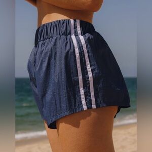 Daily Drills Super Bounce Shorts with Stripes in Navy